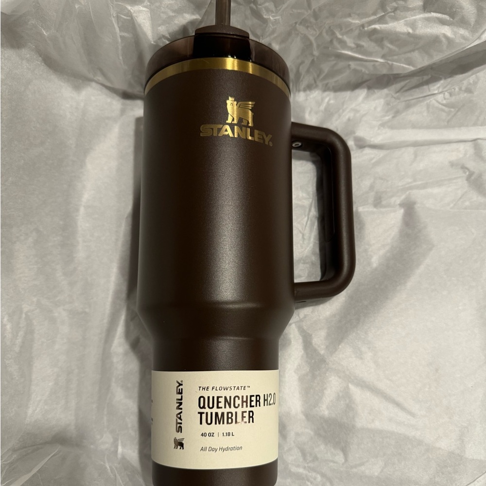 ** Limited edition - brand new in box Chocolate Gold Stanley Quencher 40 oz **